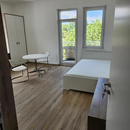 Monteurzimmer Ost * Stuttgart